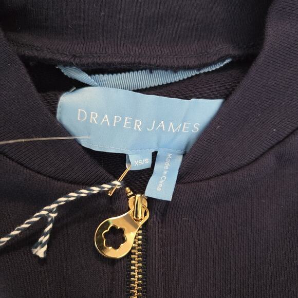 Draper James Knit Sweater Cape NWT XS/S In Navy MSRP $115+ - Picture 5 of 7